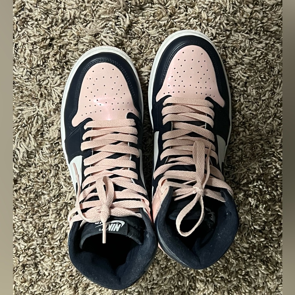 Jordan 1 Retro High OG Atmosphere Sneakers - Picture 3 of 6